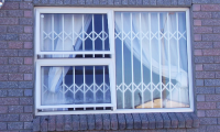 Expanding-Fixture-Window